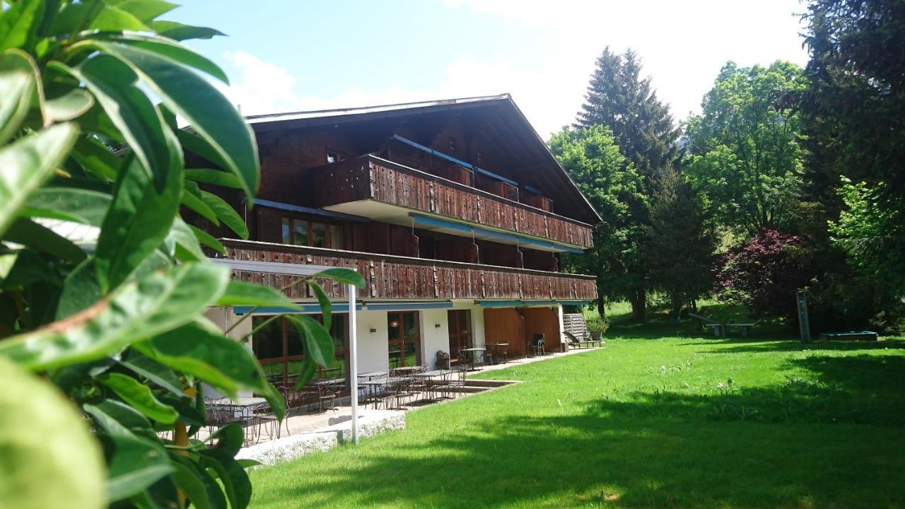 Hotel Alpine Lodge Gstaad Ngoại thất bức ảnh